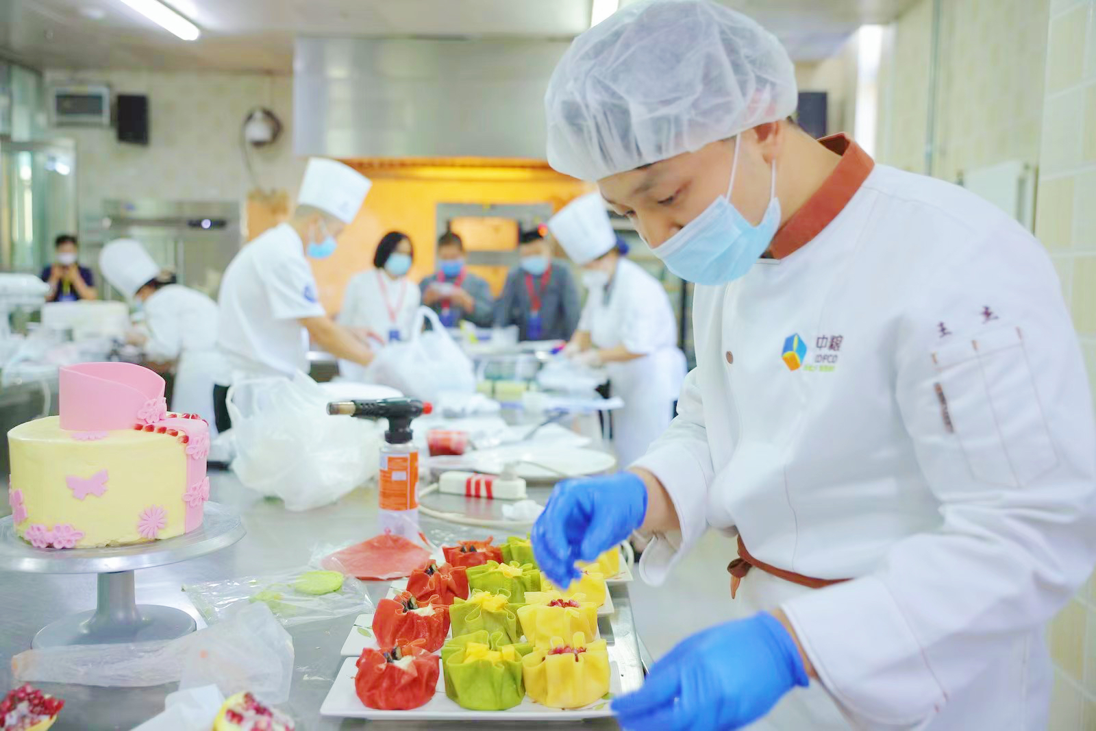 北京第十二屆商業(yè)服務(wù)業(yè)技能大賽圓滿落幕，78名精英摘取冠亞季軍桂冠